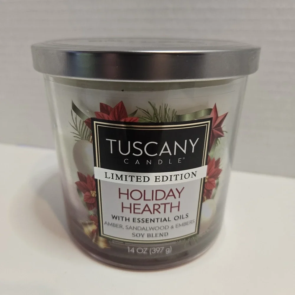 New TUSCANY Candle Holiday hearth, limited Edition Essential Oils 14Oz Soy Blend
